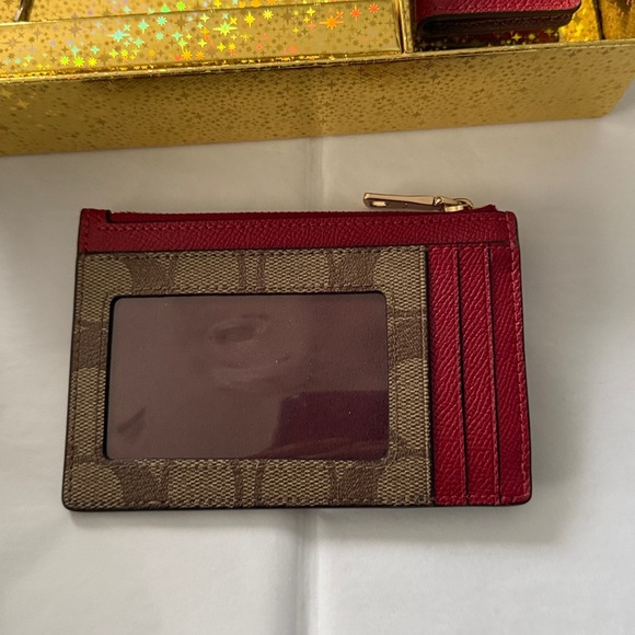 Signature Coach Wallet and Keychain - Picture 2 of 2